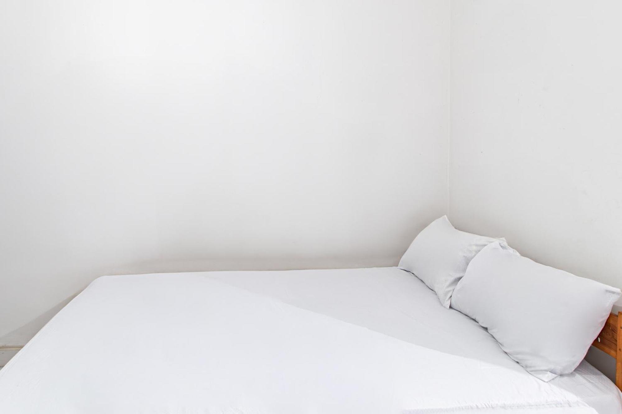 Oyo Life 93504 Kost Krisna 호텔 테무쿠스 외부 사진